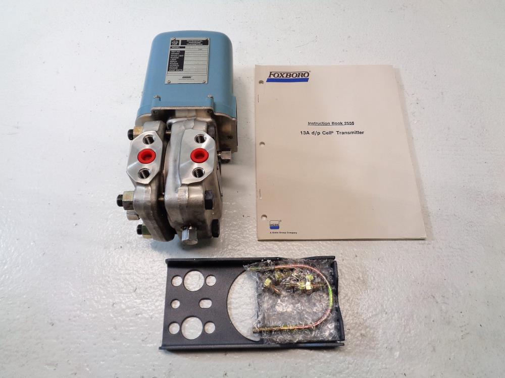 Foxboro 0 250 IN H2O d/p Cell Differential Pressure Transmitter 13A5MC0